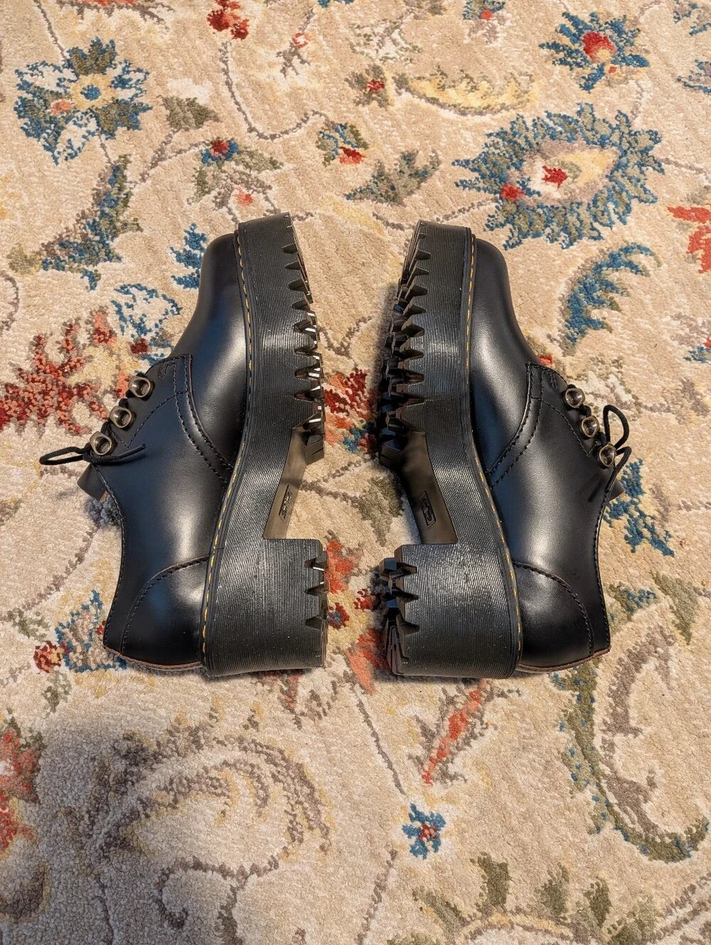 Dr. Martens like new